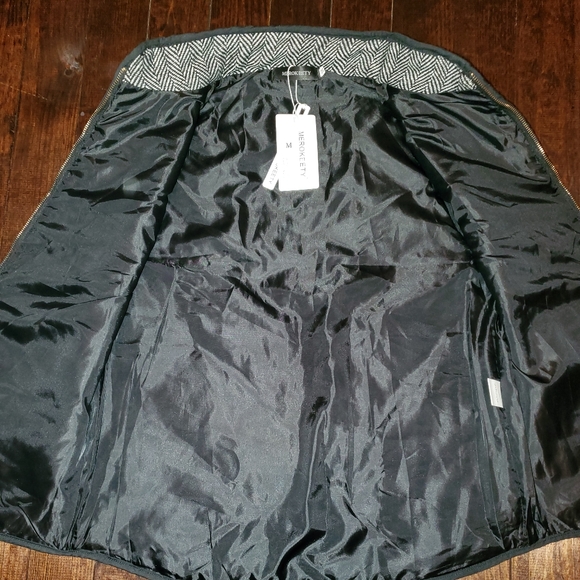 Quilted Puffer Vest - Picture 4 of 7